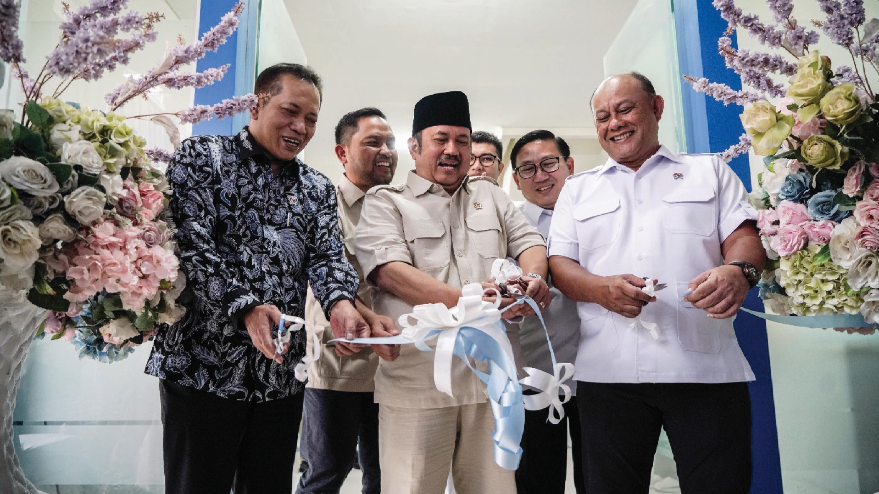 Susu Menu Favorit MBG! Kepala BGN Lahat Launching Rumah Susu