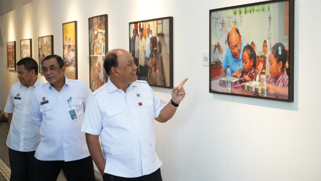Kepala Badan Gizi Nasional Lahat Apresiasi Pameran Fotografi Satu Tahun BGN Lahat